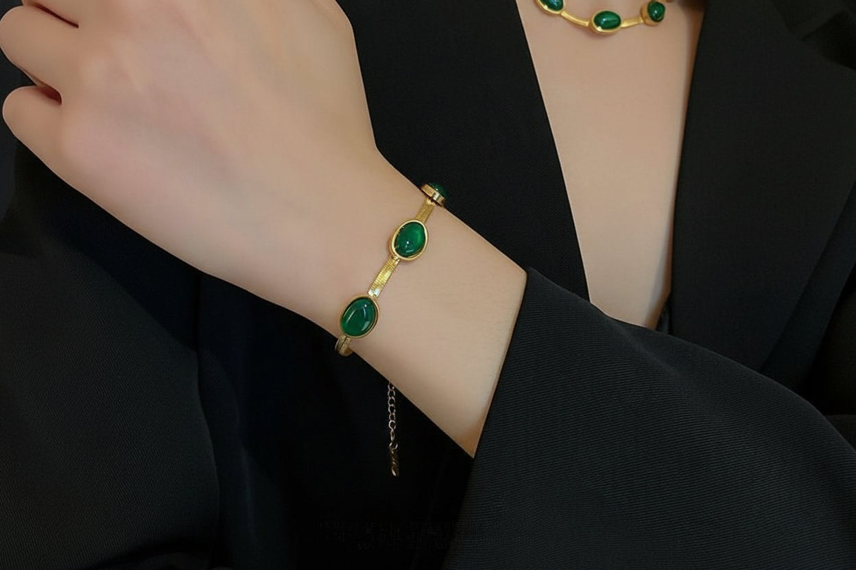 Oval Green Crystal Pendant Necklace Set With Bracelet